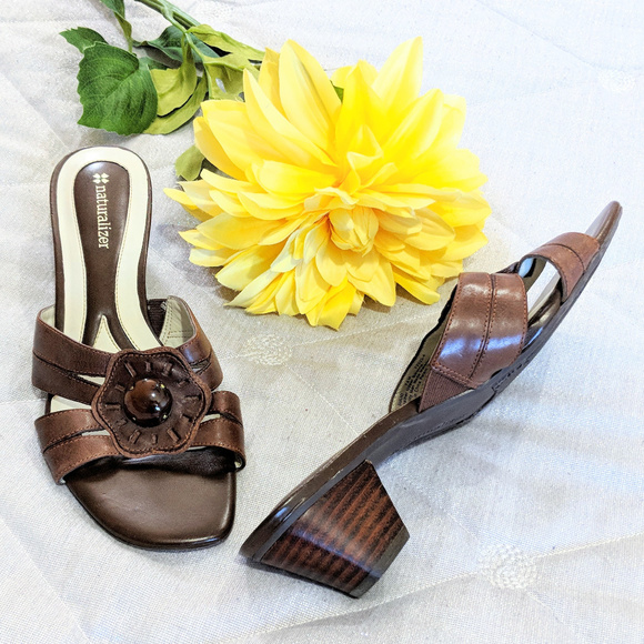 NATURALIZER Brown Leather Sandals Heels Sz 7.5 - Picture 2 of 3